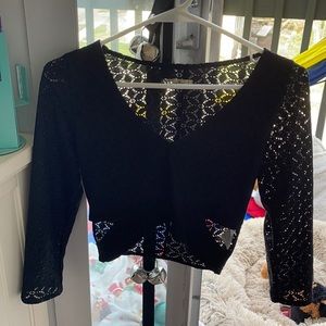 Cropped Hollister Shirt